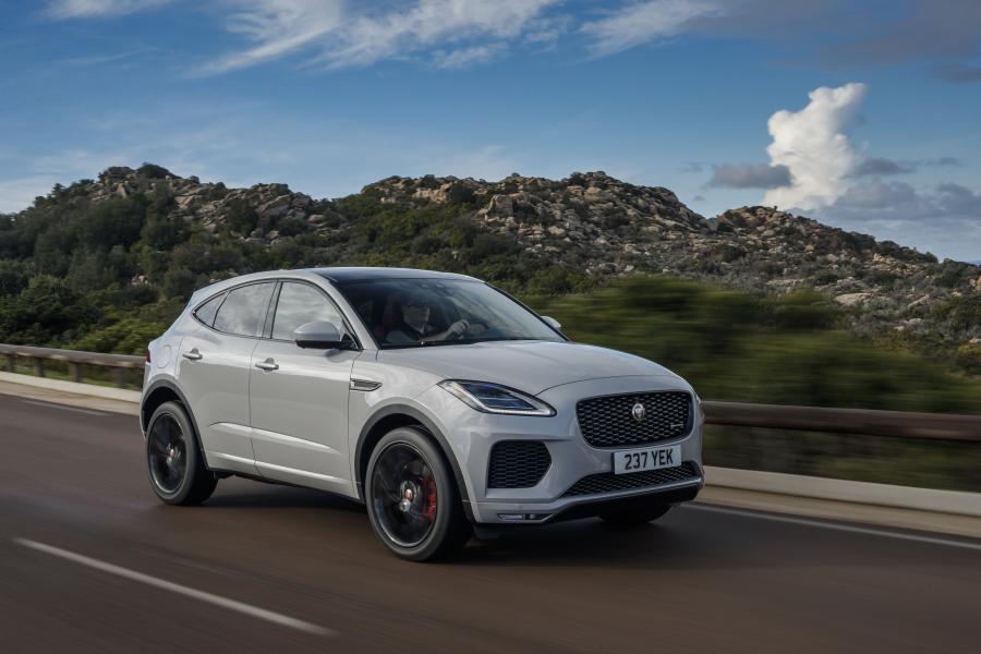 Jaguar E-Pace P300 AWD R-Dynamic 2017 года  (WW) (фото 22 из 40)